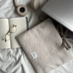 etui na laptopa teddy beżowe
